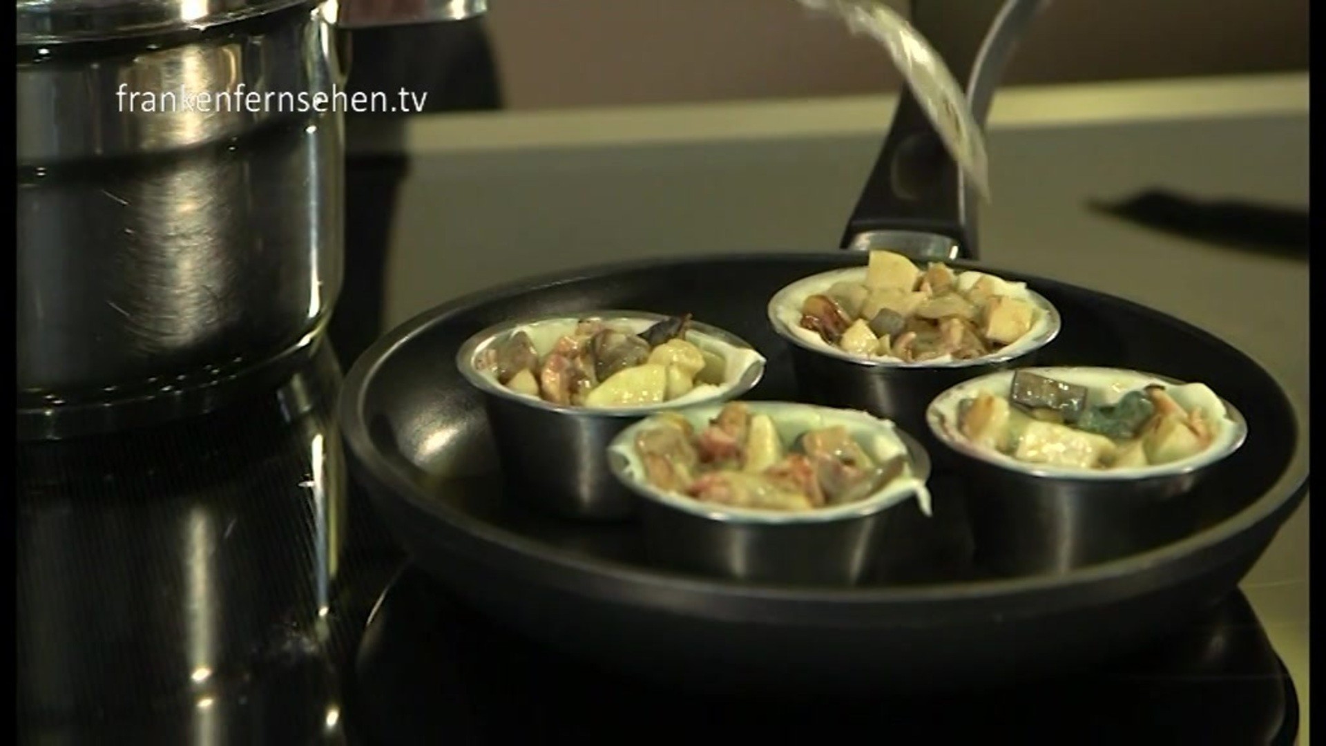 Herzhafte Pilz Quiche Auf Wirsing Franken Fernsehen